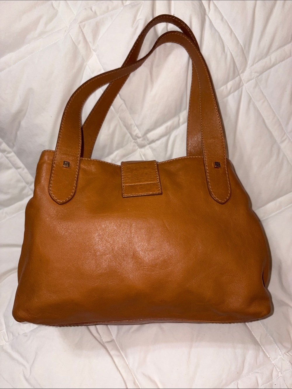 VINTAGE fendi Leather Shoulder Bag with Gold Logo Buckle - Picture 4 of 16